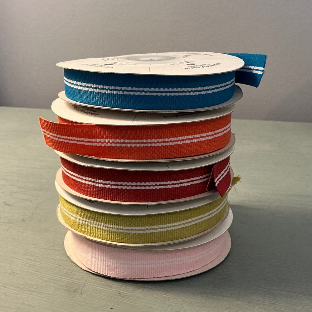 Stampin' Up! Lot of 26 Spools of Ribbon of Various Colors, Sizes & Designs - Picture 2 of 16